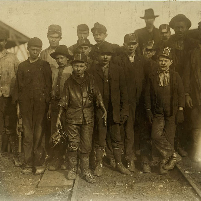 Shorpy Higginbotham, a “greaser” on the tipple at Bessie Mine